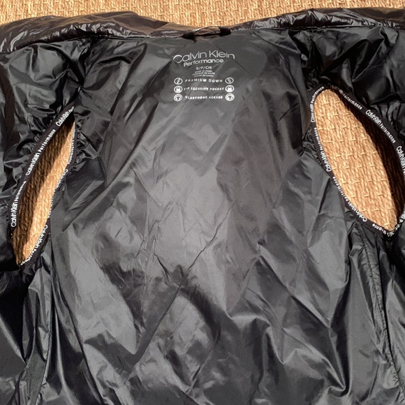 NWOT CALVIN KLEIN PERFORMANCE PREMIUM DOWN VEST HIGH SHINE IN BLACK W/POCKETS S - Picture 12 of 15